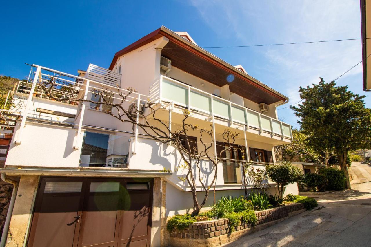 Apartment Mario With Terrace And Sea View Baška Exterior foto